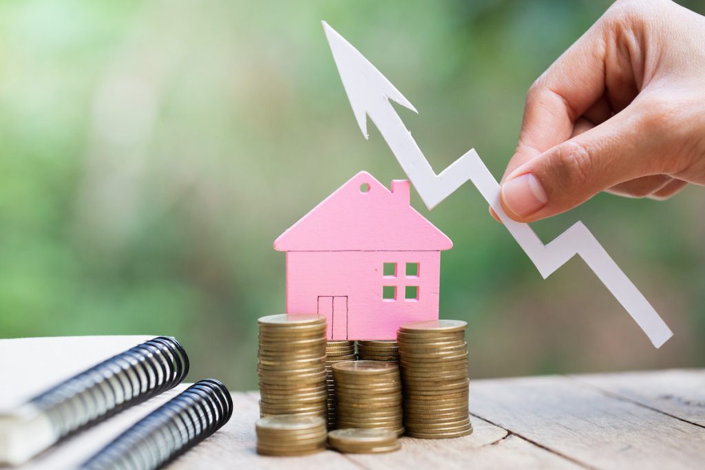En août, les taux hypothécaires sont tombés à un nouveau plancher de 1,05 %.