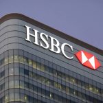 HSBC annonce une hausse de 76 % de son bénéfice au troisième trimestre et prévoit un rachat d'actions de 2 milliards de dollars - Burzovnisvet.cz - Actions, Bourse, Change, Forex, Matières premières, IPO, Obligations