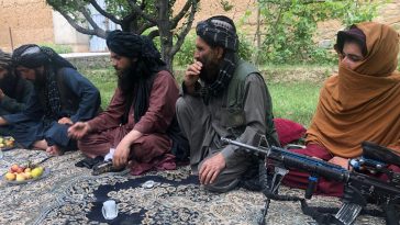 Les talibans ont interdit l'utilisation de devises étrangères en Afghanistan - Burzovnisvet.cz - Actions, bourse, forex, matières premières, IPO, obligations