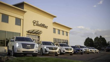 Cadillac réduit le nombre de ses concessionnaires américains pour se préparer à relever le défi de Tesla - Burzovnisvet.cz - Actions, Bourse, Change, Forex, Matières premières, IPO, Obligations