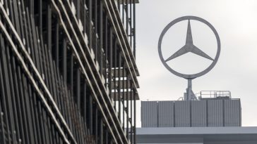 La division camions de Daimler va entrer en bourse en décembre - Burzovnisvet.cz - Actions, Bourse, Marché, Forex, Matières premières, IPO, Obligations