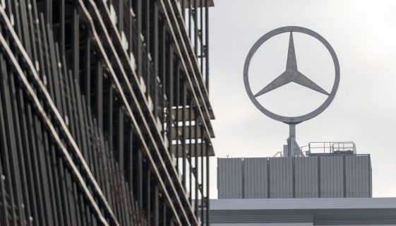 La division camions de Daimler va entrer en bourse en décembre - Burzovnisvet.cz - Actions, Bourse, Marché, Forex, Matières premières, IPO, Obligations