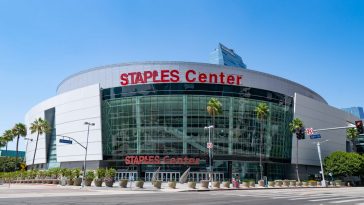 Crypto.com achète les droits d'appellation de l'arène Staples Center des Lakers pour 700 millions de dollars - Burzovnisvet.cz - Actions, Bourse, Exchange, Forex, Commodities, IPO, Bonds