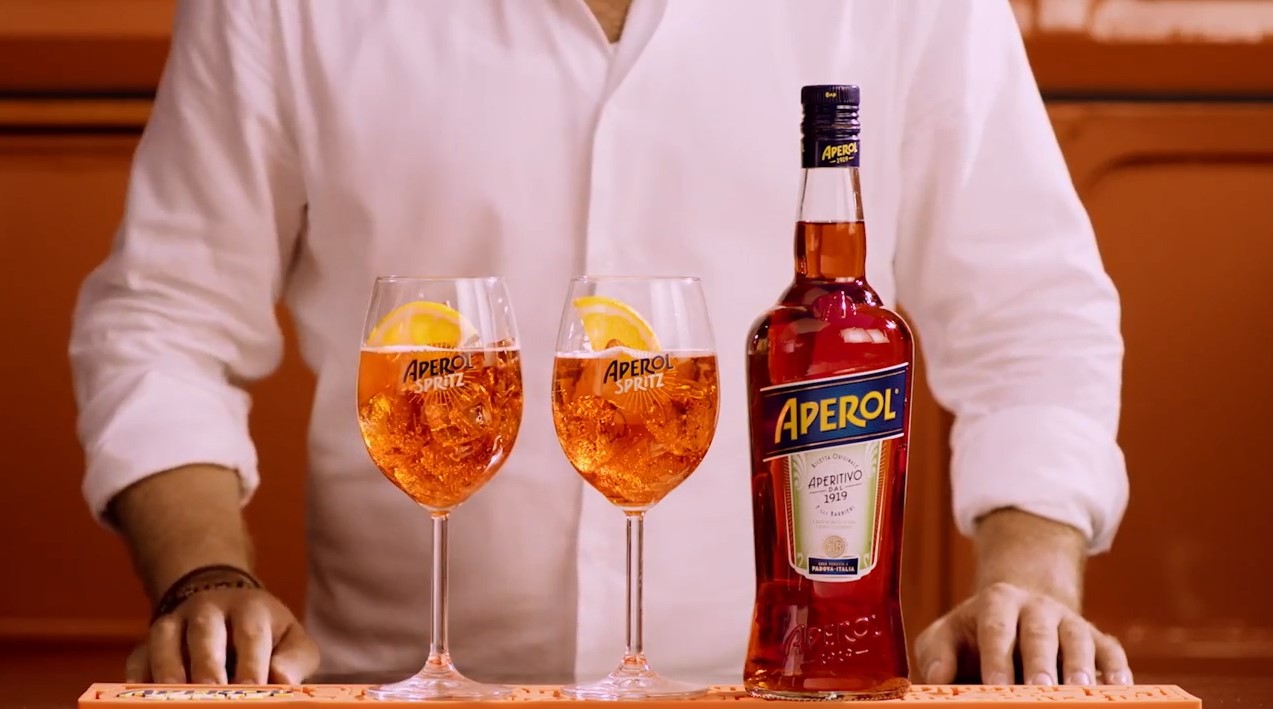 Si vous ou votre dame êtes des fans d'Aperol Spritz, nous avons de mauvaises nouvelles pour vous. Il pourrait devenir plus cher - Burzovnisvet.cz - Stocks, Ratings, Exchange, Forex, Commodities, IPO, Bonds