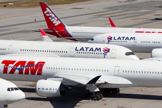 Les actions de LATAM Airlines plongent de 85 % après le dévoilement du plan de restructuration - Burzovnisvet.cz - Actions, bourse, forex, matières premières, IPO, obligations