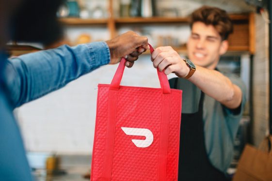 Pourquoi DoorDash pourrait être la bonne action pour votre portefeuille - Burzovnisvet.cz - Actions, Bourse, Change, Forex, Matières premières, IPO, Obligations