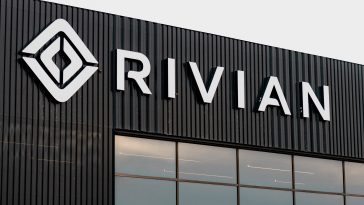 Rivian, le concurrent de Tesla, veut lever jusqu'à 8,4 milliards de dollars lors de son entrée en bourse - Burzovnisvet.cz - Actions, Bourse, Marché, Forex, Matières premières, IPO, Obligations