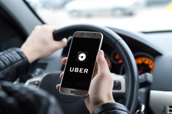Uber affiche son premier bénéfice d'exploitation, mais les perspectives ne sont pas à la hauteur de la concurrence - Burzovnisvet.cz - Actions, Bourse, Change, Forex, Matières premières, IPO, Obligations