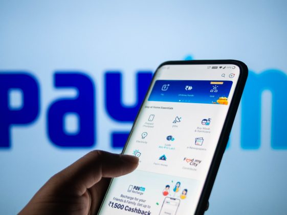 Paytm obtient sa première note "buy" après l'échec de son introduction en bourse - Burzovnisvet.cz - Actions, Bourse, Marché, Forex, Matières premières, IPO, Obligations