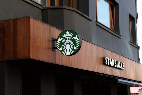 Starbucks et Texas Roadhouse sur le point de dépasser les estimations de bénéfices - Burzovnisvet.cz - Actions, Bourse, Forex, Matières premières, IPO, Obligations