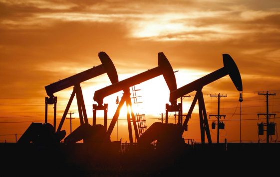 Le prix du pétrole augmente en raison de l'espoir qu'Omicron aura un impact moins important sur l'économie - Burzovnisvet.cz - Actions, taux de change, forex, matières premières, IPOs, obligations