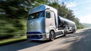 L'action Daimler Truck s'échange à 28 euros lors de son entrée en bourse - Burzovnisvet.cz - Actions, bourse, forex, matières premières, IPO, obligations