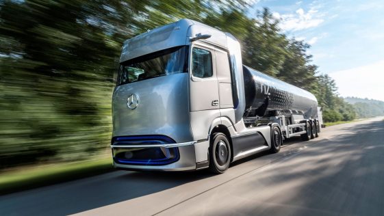 L'action Daimler Truck s'échange à 28 euros lors de son entrée en bourse - Burzovnisvet.cz - Actions, bourse, forex, matières premières, IPO, obligations