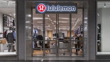 Les bénéfices de Lululemon dépassent les estimations, mais les actions chutent après que le détaillant a réduit ses prévisions de ventes d'équipements de fitness en miroir - Burzovnisvet.cz - Stocks, Stock, Exchange, Forex, Commodities, IPO, Bonds