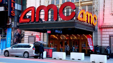 Les actions d'AMC Entertainment plongent de près de 7% alors que les employés internes continuent de vendre des actions de l'exploitant de cinéma - Burzovnisvet.cz - Stocks, Stock, Exchange, Forex, Commodities, IPO, Bonds