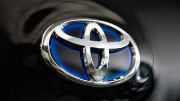 Toyota prévoit d'investir massivement dans des voitures entièrement électriques - Burzovnisvet.cz - Actions, taux de change, forex, matières premières, IPO, obligations