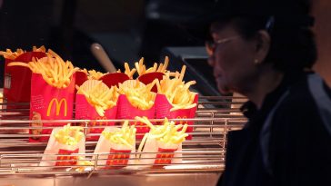 McDonald's au Japon fait face à une pénurie d'approvisionnement et les grosses frites ont disparu du menu.