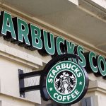 Starbucks s'attend à ce que ses clients achètent pour 3 milliards de dollars de cartes-cadeaux pour les fêtes de fin d'année - Burzovnisvet.cz - Stocks, Stock, Exchange, Forex, Commodities, IPO, Bonds