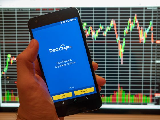 Actions DocuSign : acheter, vendre ou conserver en 2022 - Burzovnisvet.cz - Actions, bourse, forex, matières premières, IPO, obligations