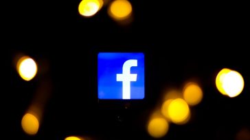 Facebook demande au tribunal de rejeter la plainte antitrust déposée par la commission du commerce - Burzovnisvet.cz - Actions, Bourse, Change, Forex, Matières premières, IPO, Obligations