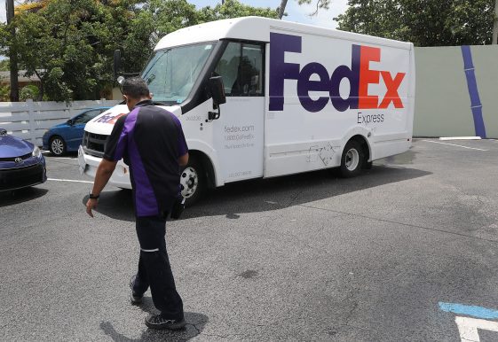 FedEx se renforce après avoir battu l'estimation du 2e trimestre et restauré des perspectives plus élevées - Burzovnisvet.cz - Actions, Bourse, Change, Forex, Matières premières, IPO, Obligations