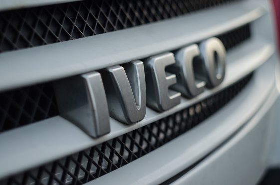 Iveco est déjà une entreprise totalement indépendante, mais les actions ont débuté par une baisse - Burzovnisvet.cz - Actions, taux de change, forex, matières premières, IPO, obligations