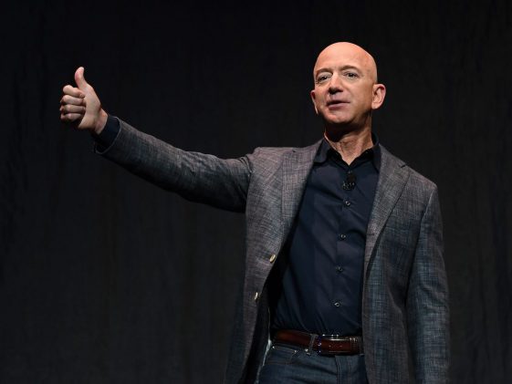 Le milliardaire Jeff Bezos : Si vous voulez vivre une vie heureuse et sans regret jusqu'à 80 ans, posez-vous ces 12 questions - Burzovnisvet.cz - Stocks, Ratings, Exchange, Forex, Commodities, IPOs, Bonds