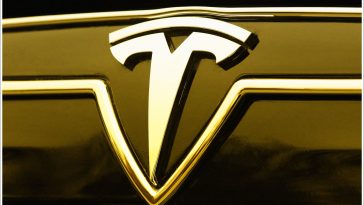 Moody's s'attend à ce que Tesla reste un leader dans le domaine des véhicules électriques et relève sa note à "Ba1" - Burzovnisvet.cz - Actions, Bourse, FX, Matières premières, IPO, Obligations