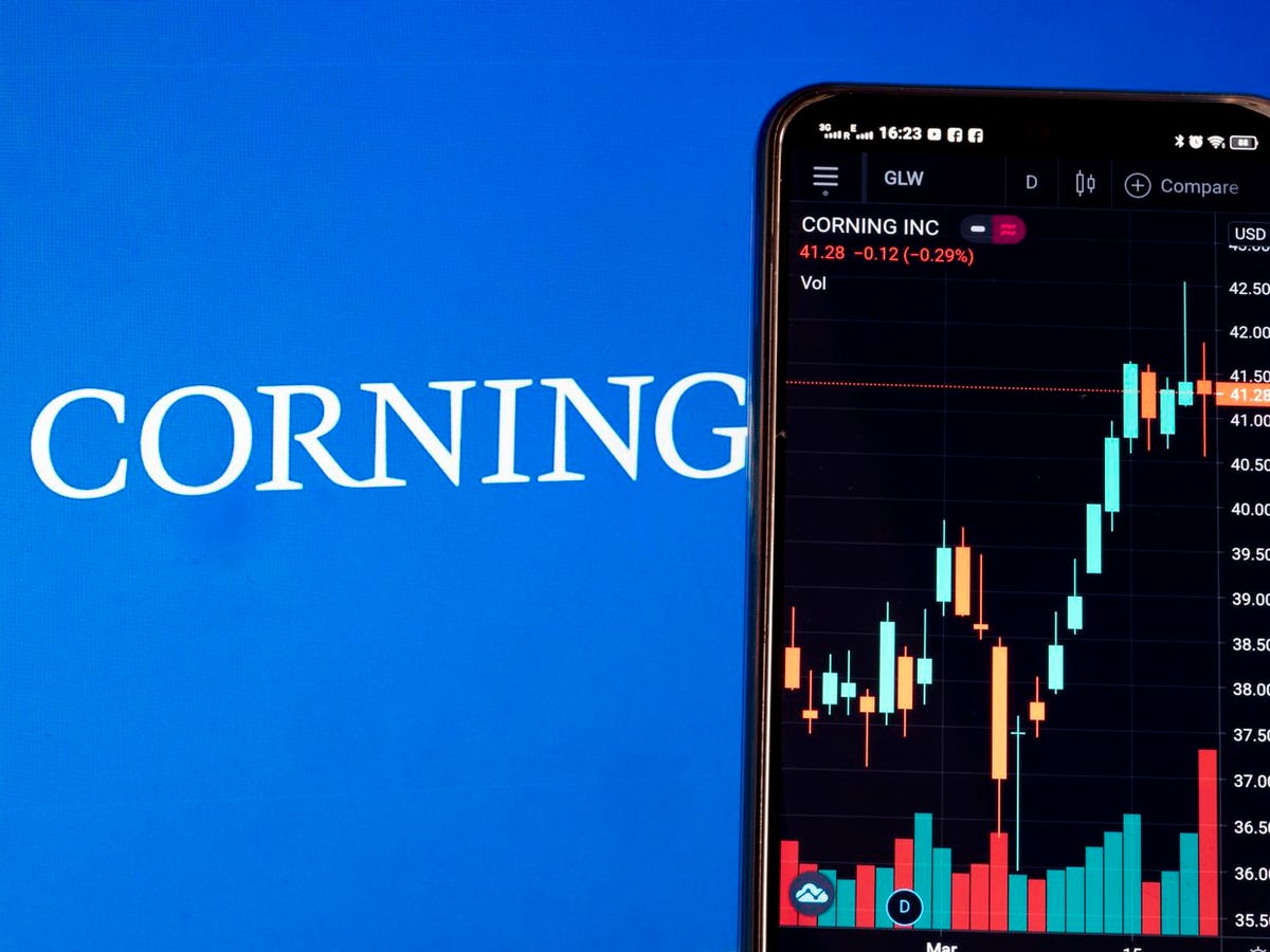 Goldman passe l'action Corning à l'achat et voit une hausse de 27 % - Burzovnisvet.cz - Actions, Bourse, Change, Forex, Matières premières, IPO, Obligations