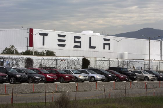 Pourquoi les milliardaires de Wall Street vendent-ils des actions Tesla en 2022 ? - Burzovnisvet.cz - Actions, Bourse, Change, Forex, Matières premières, IPO, Obligations