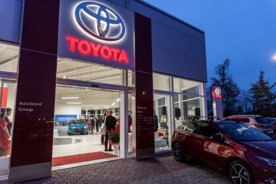 Toyota ne parvient pas à respecter son plan de production pour l'exercice en raison d'une pénurie de puces - Burzovnisvet.cz - Actions, taux de change, forex, matières premières, IPO, obligations