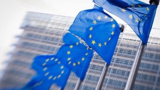 Αξιωματούχος ΕΕ: Η ΕΕ είναι έτοιμη να λάβει δράση εάν η Ρωσία εισβάλει στην Ουκρανία αλλά δεν είναι ακόμα σίγουρη ότι θα το κάνει
