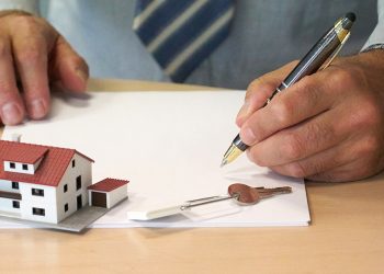 Revendre un bien immobilier dans les 5 ans : mythe ou réalité coûteuse ?