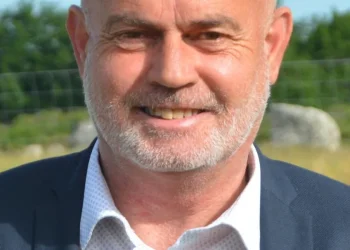 Carnac : De champion de tir de précision à expert courtier, un nouveau parcours inspirant